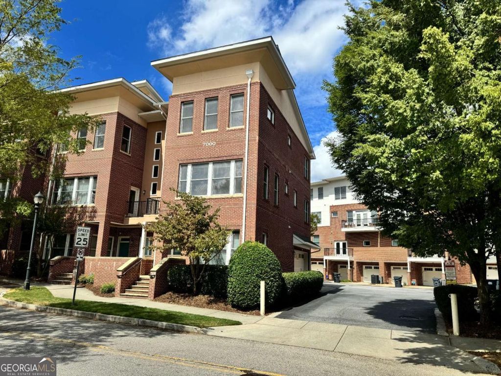 Photo of 745 Fountainhead Lane #123, Atlanta, GA 30324 (MLS # 10693408)