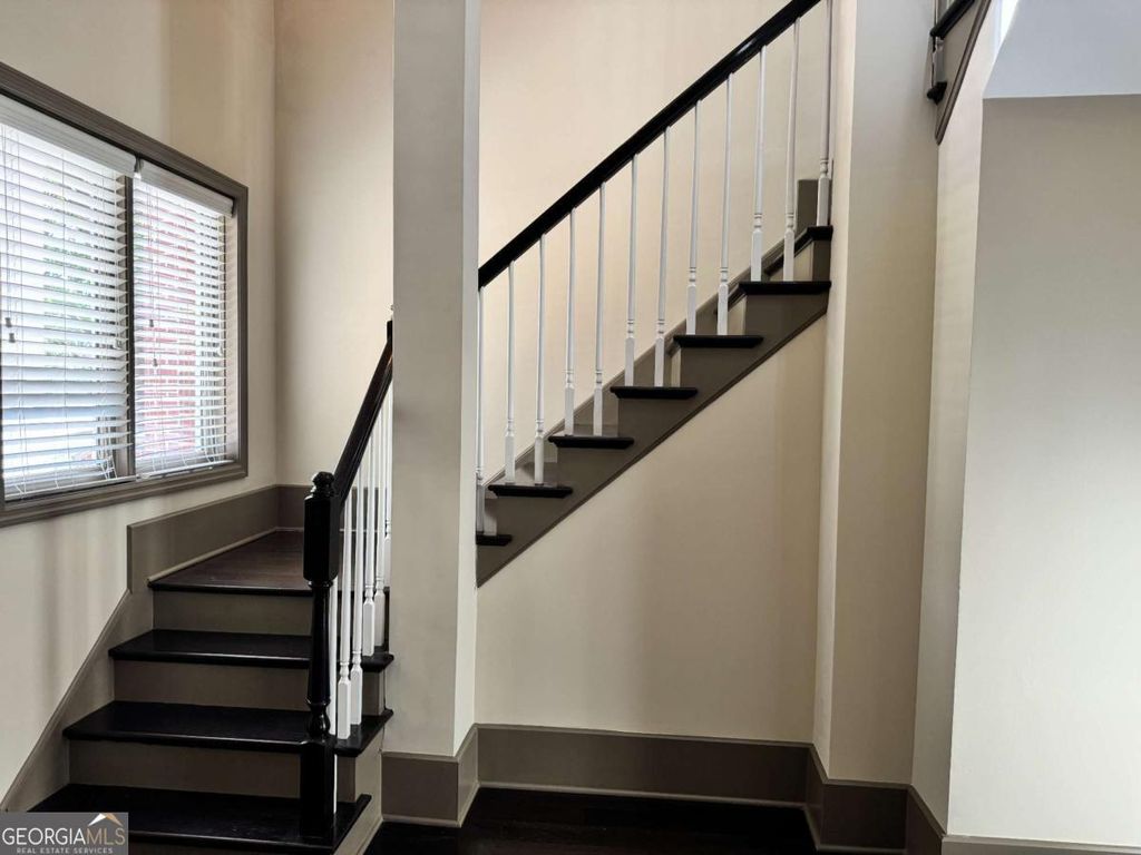 Photo of 745 Fountainhead Lane #123, Atlanta, GA 30324 (MLS # 10693408)