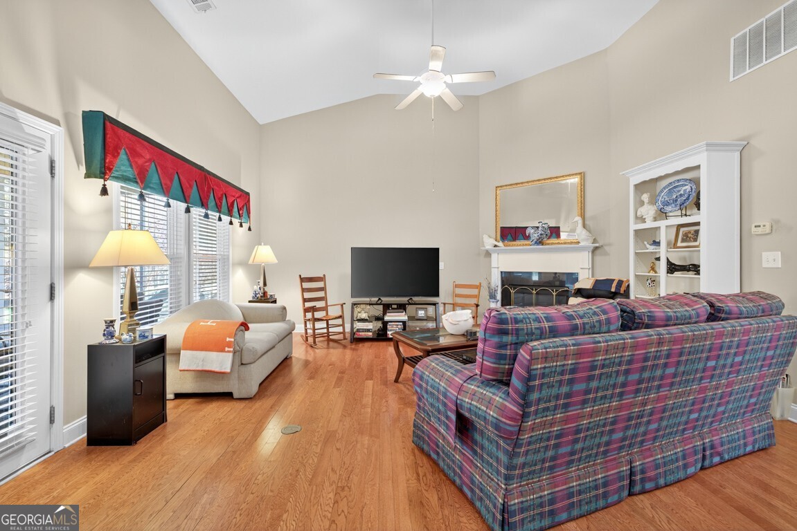 Willoughby Cove - Residential