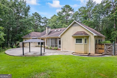 A home in Toccoa