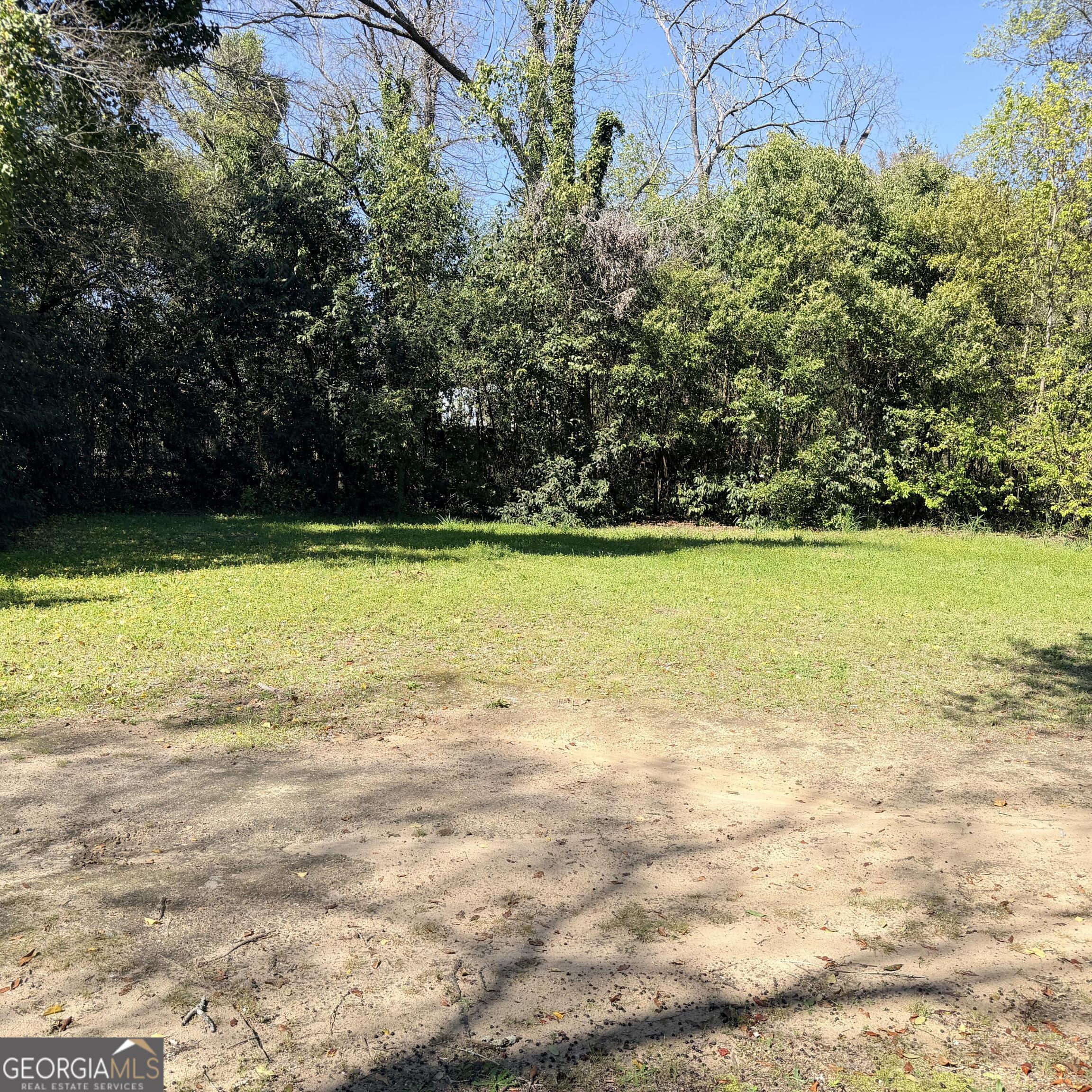 2221 Knott Street LN