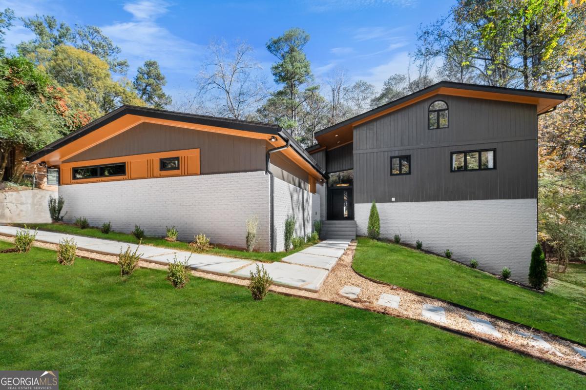 2751 Margaret Mitchell DR NW
