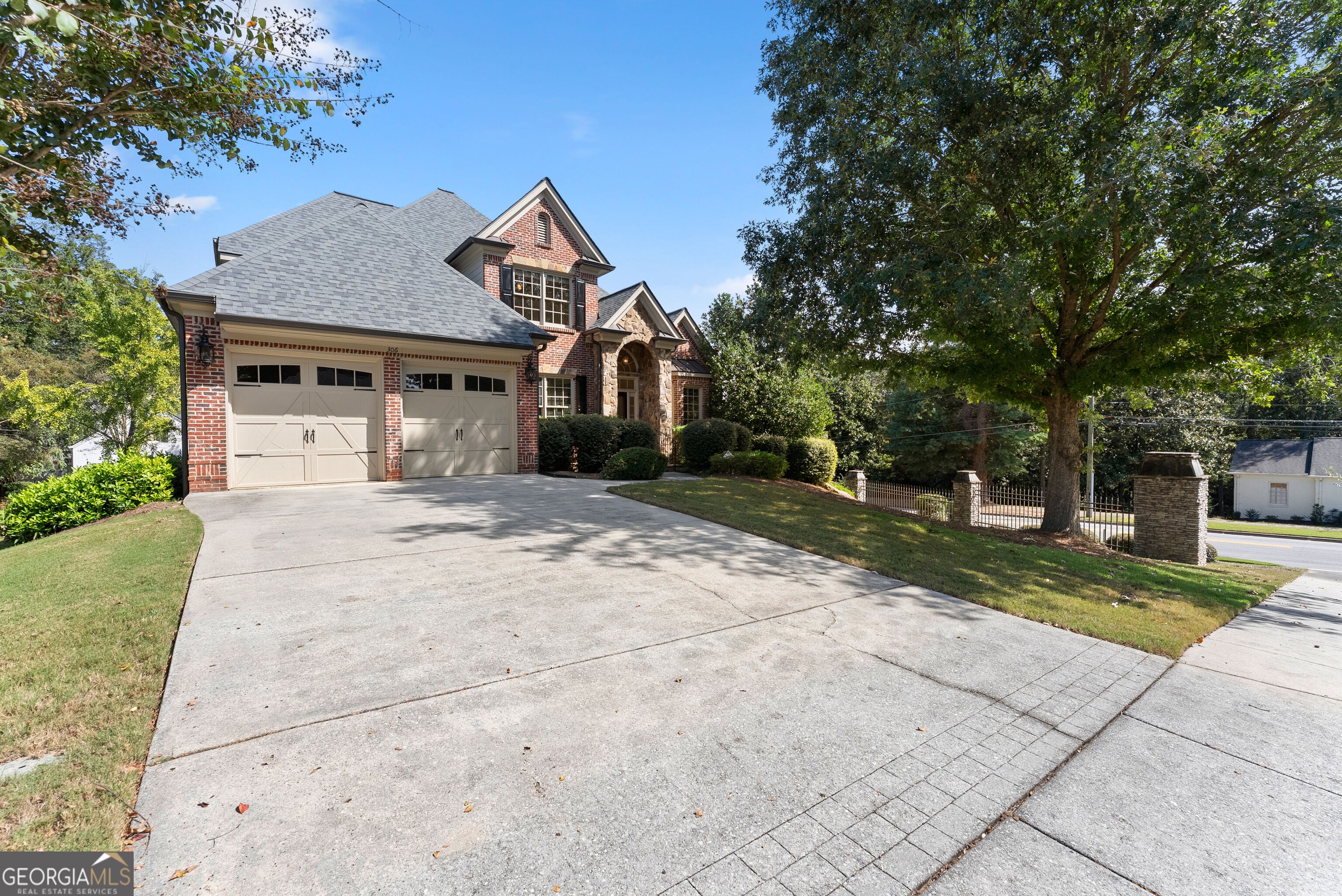 306 Vinings WALK NW