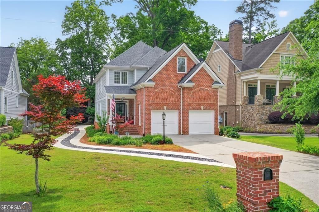 2607 Camille DR NE
