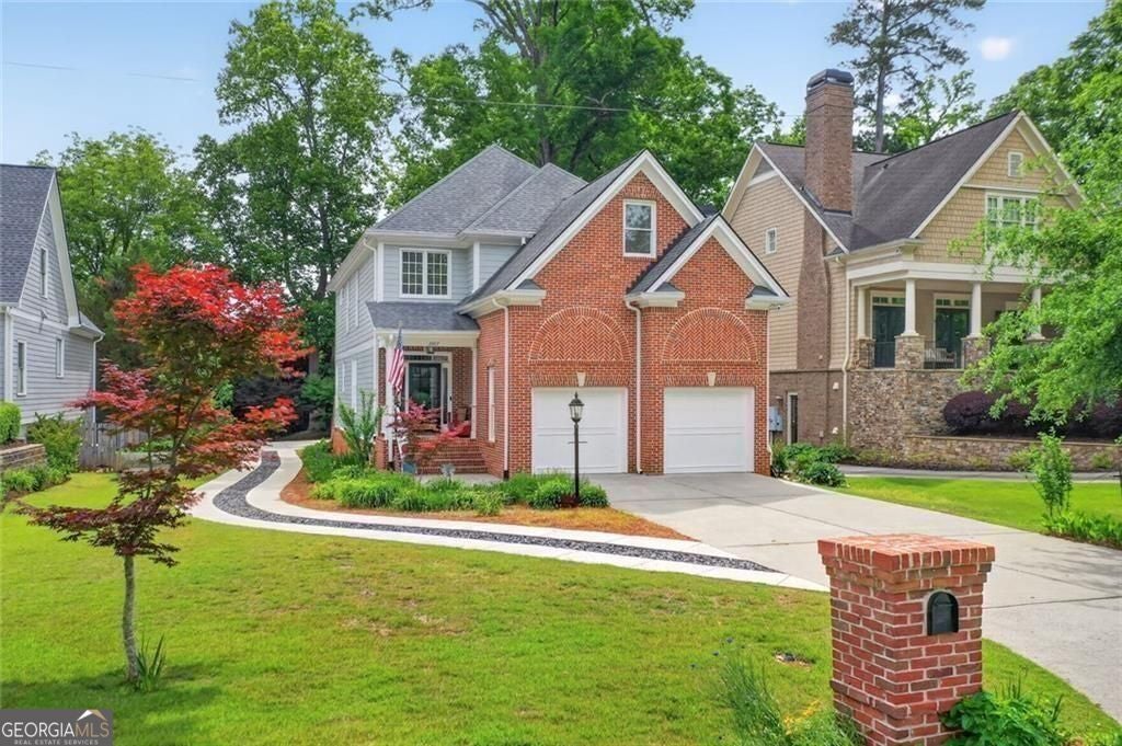2607 Camille DR NE
