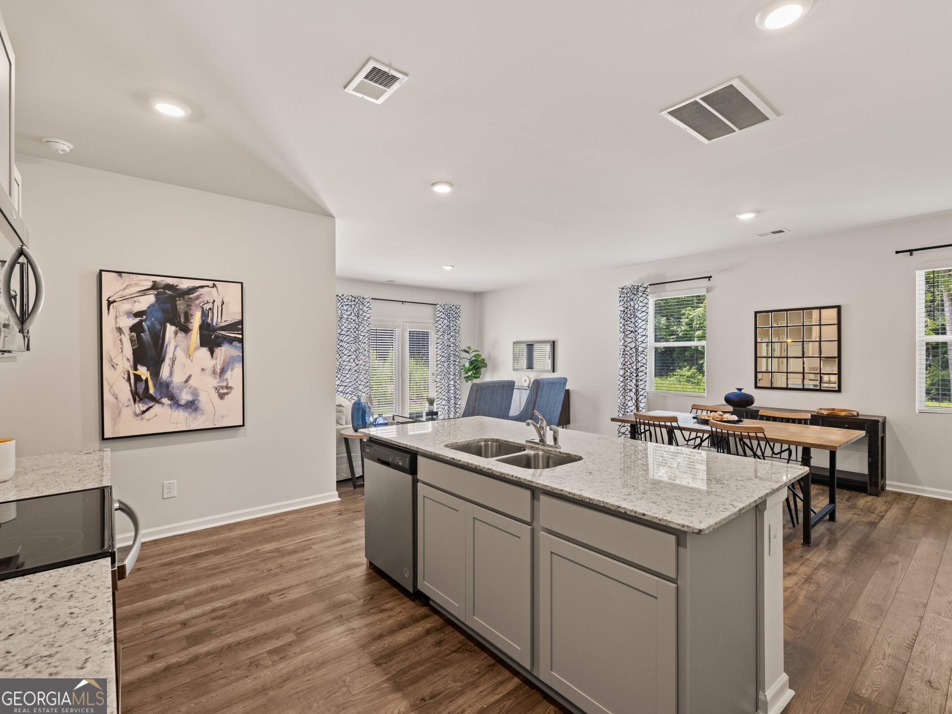 136 Rolling Meadow TRCE