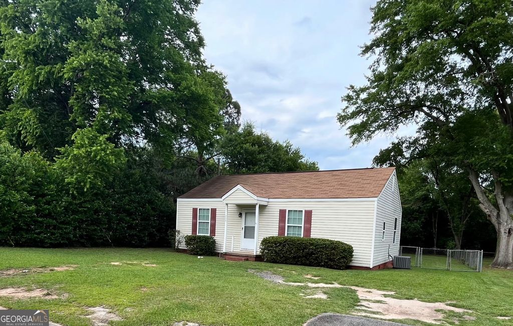 Photo of 117 Thomas Boulevard, Warner Robins, GA 31093 (MLS # 10762386)