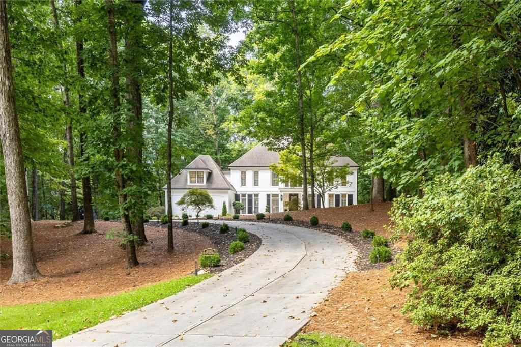 5585 Silver Ridge DR