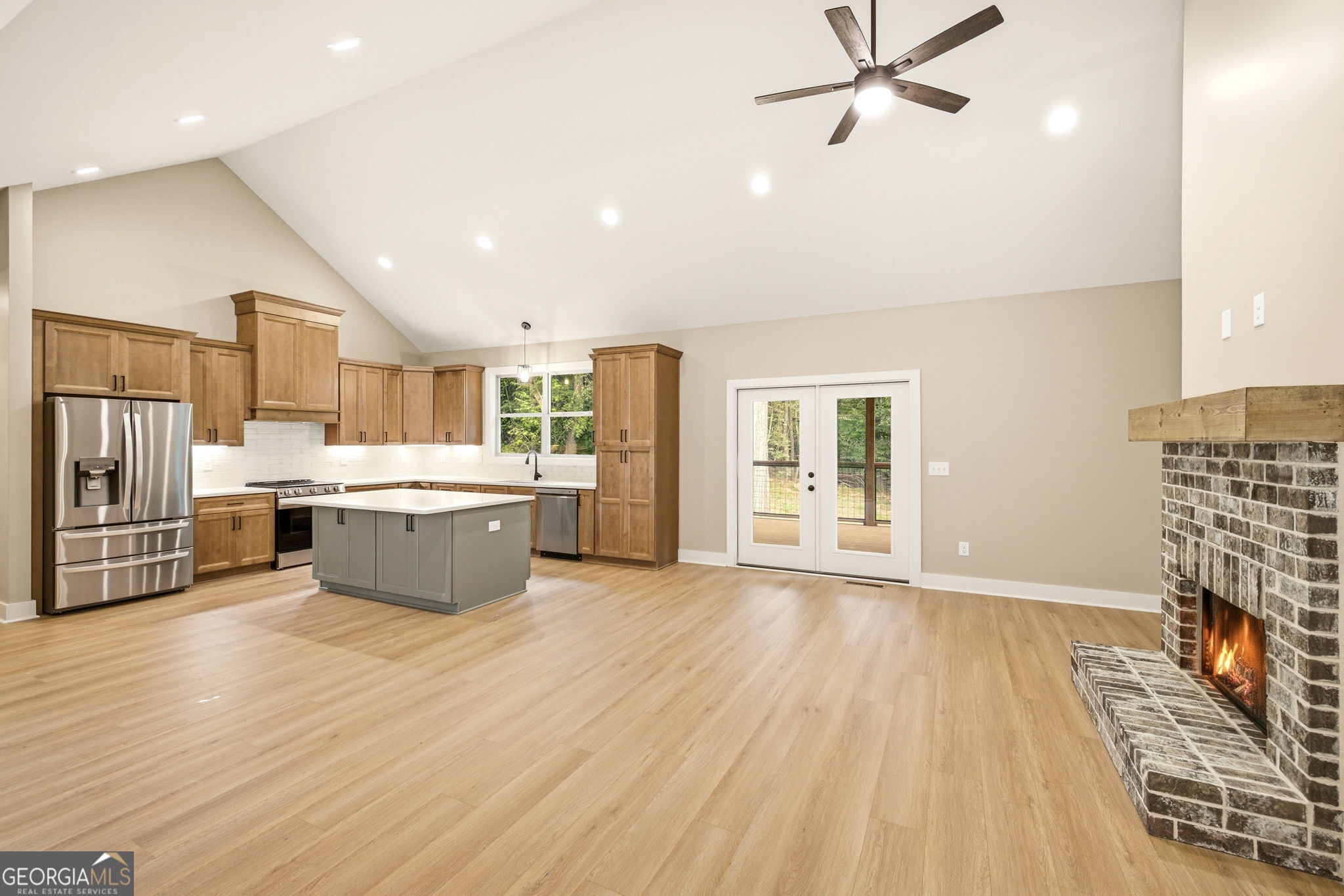238 Singing Hills DR