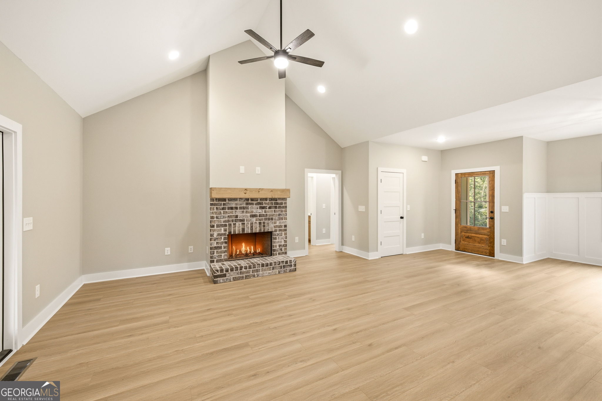 238 Singing Hills DR