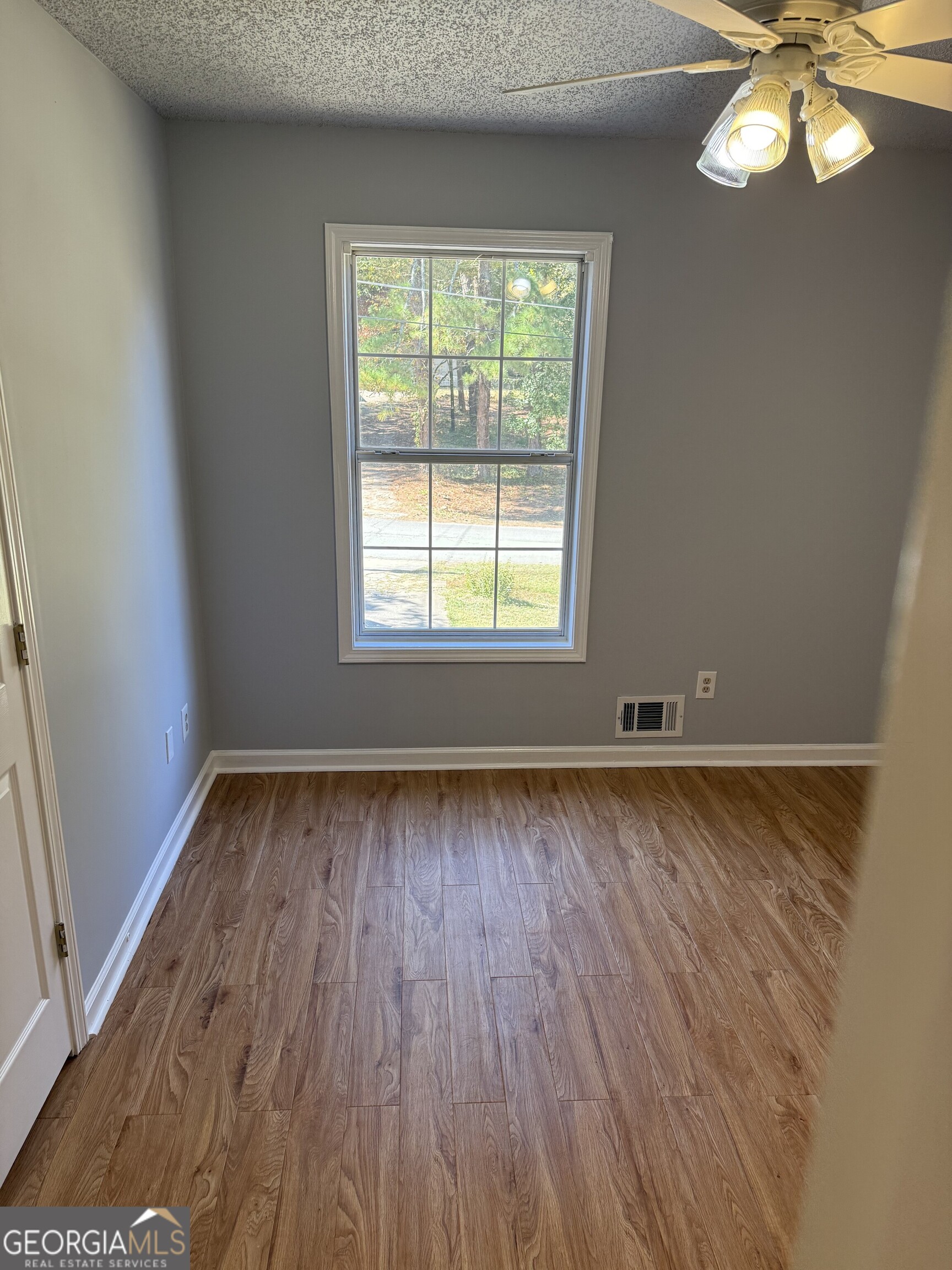 Pinewood Shores - Residential