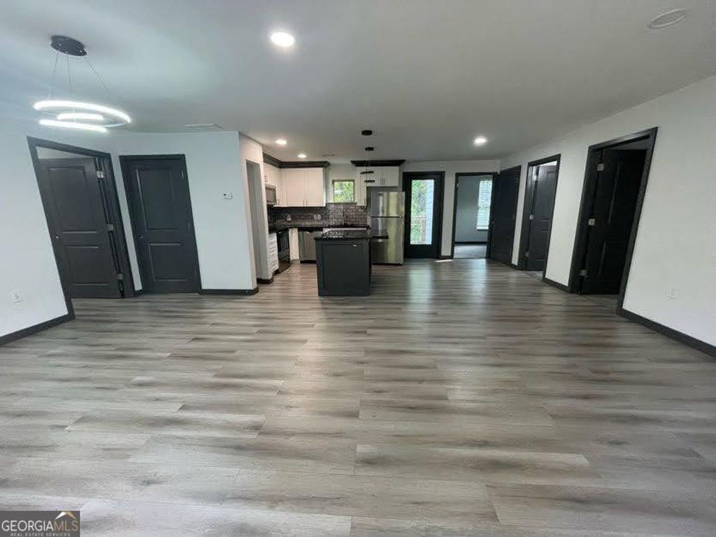 Photo of 185 Glenrose Circle SW, Atlanta, GA 30354 (MLS # 10770598)
