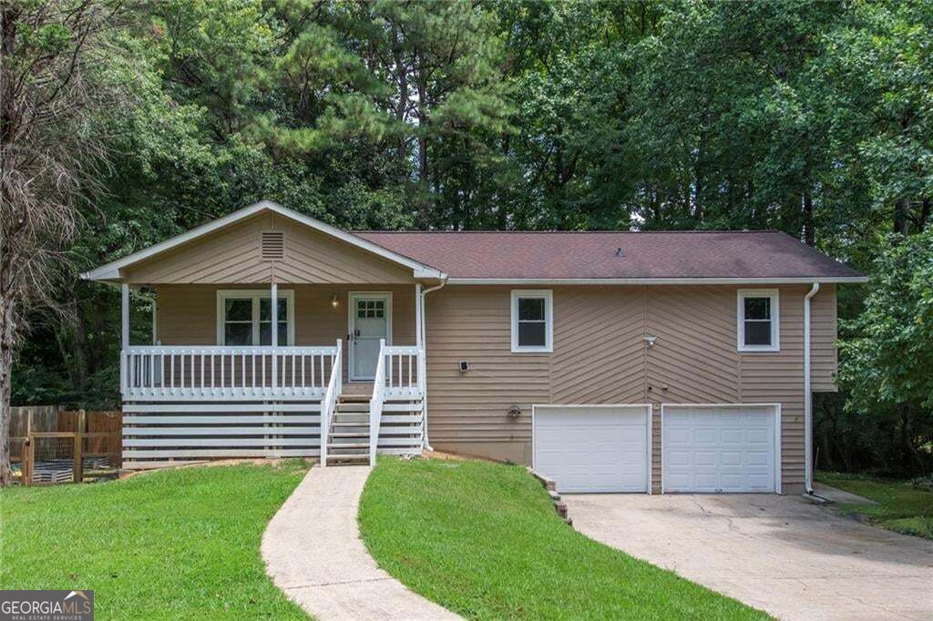 Photo of 3125 Barrett Court, Powder Springs, GA 30127 (MLS # 10852291)