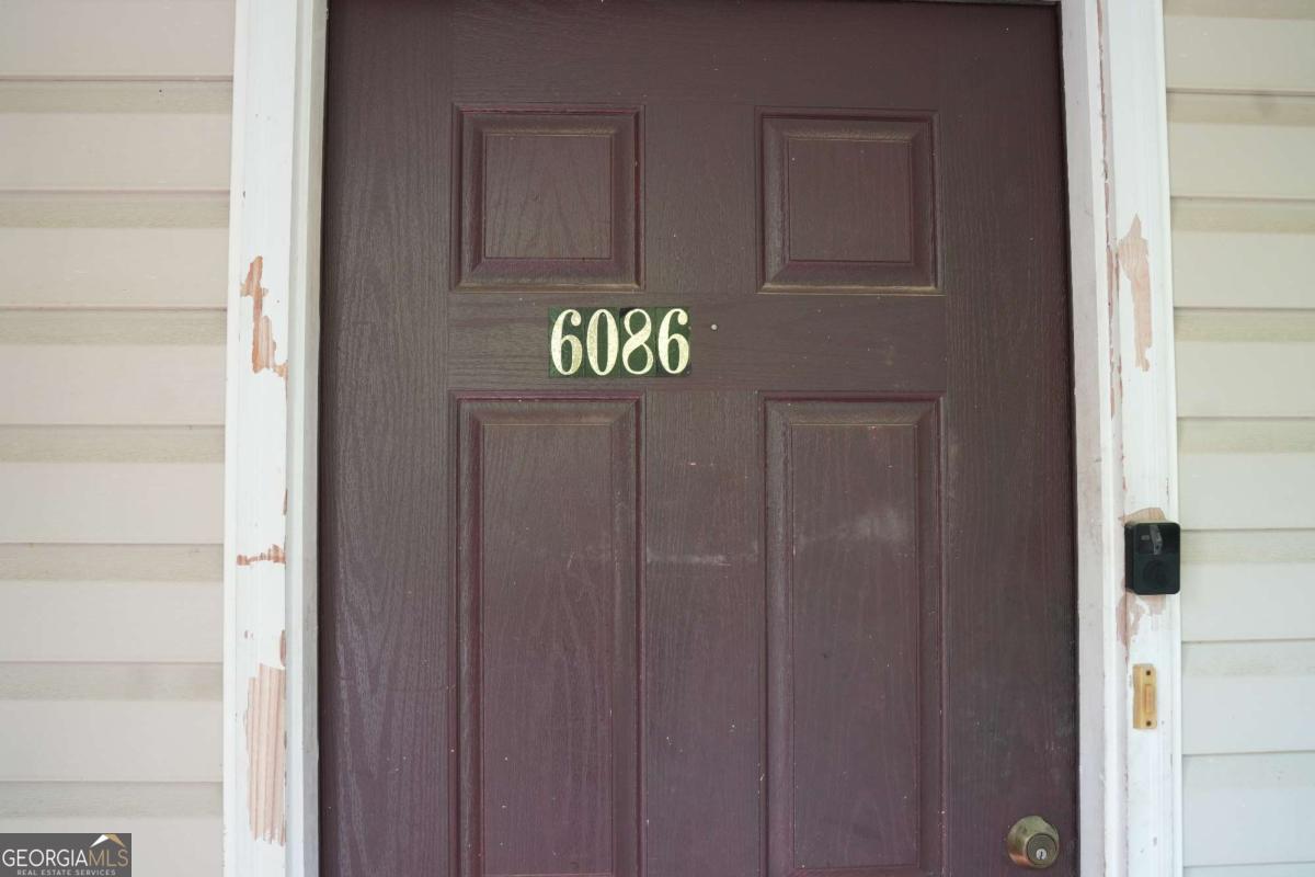 6086 Woodstock RD