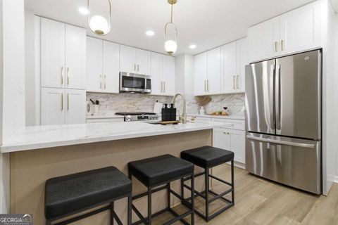 Photo of 1124 Creatwood Place SE, Smyrna, GA 30080 (MLS # 10666897)