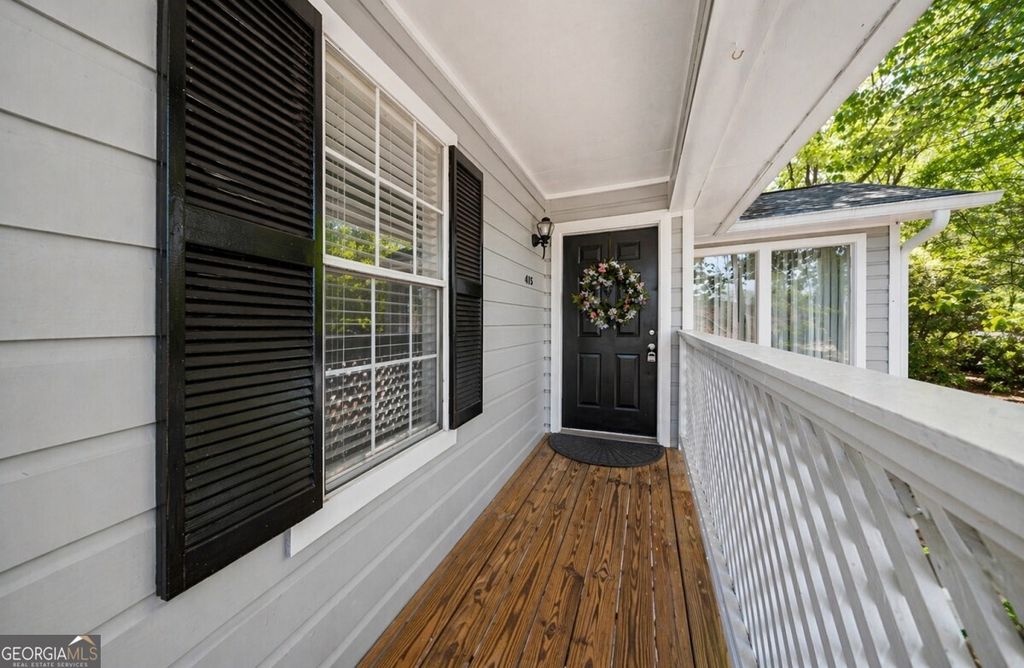 Photo of 405 Natchez Trace #405, Sandy Springs, GA 30350 (MLS # 10739975)