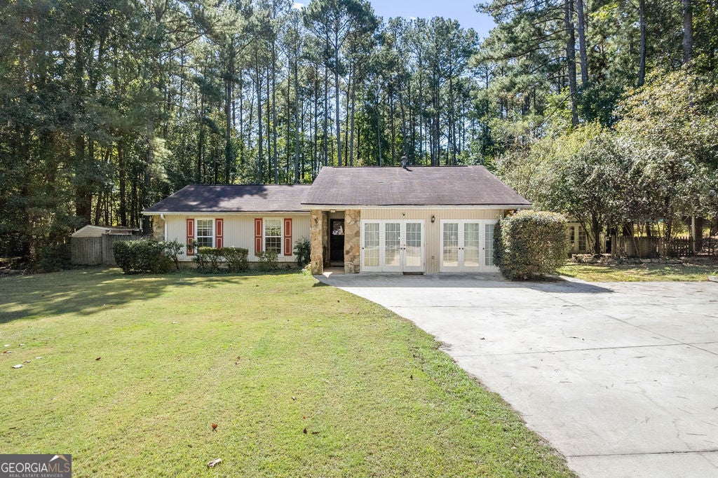 Photo of 145 Pine Trail Road, Fayetteville, GA 30214 (MLS # 10877733)