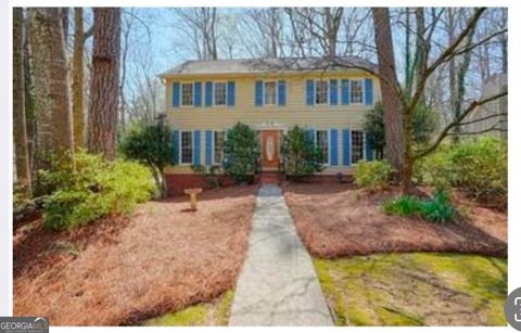 4241 Glenforest WAY NE Roswell GA 30075