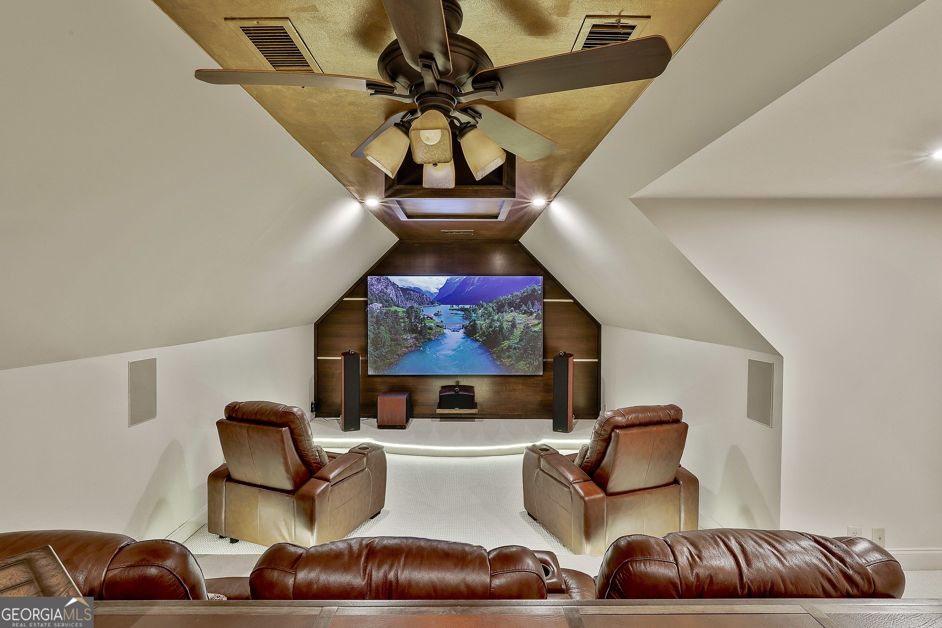 Peachtree City, Georgia 30269, United States, 6 Bedrooms Bedrooms, ,6 BathroomsBathrooms,Residential,Active,103213