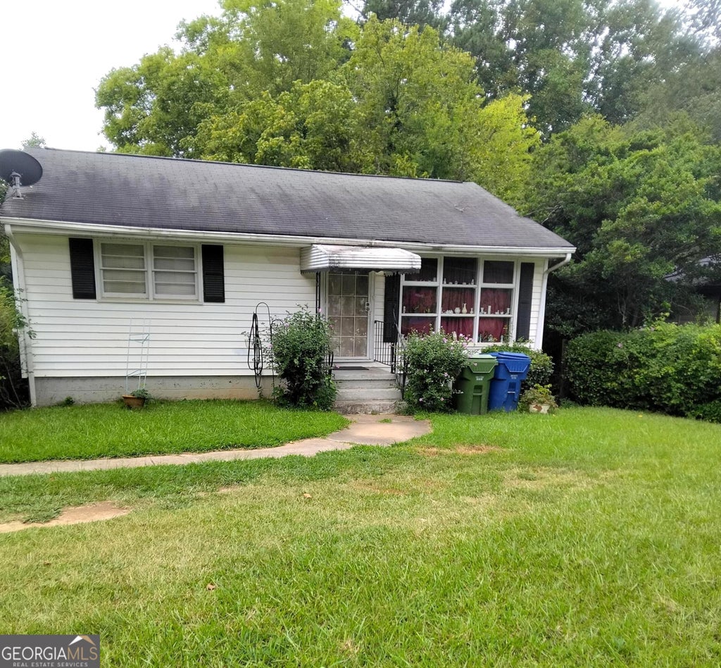 Photo of 1292 NW Northwest Drive NW, Atlanta, GA 30318 (MLS # 10845139)