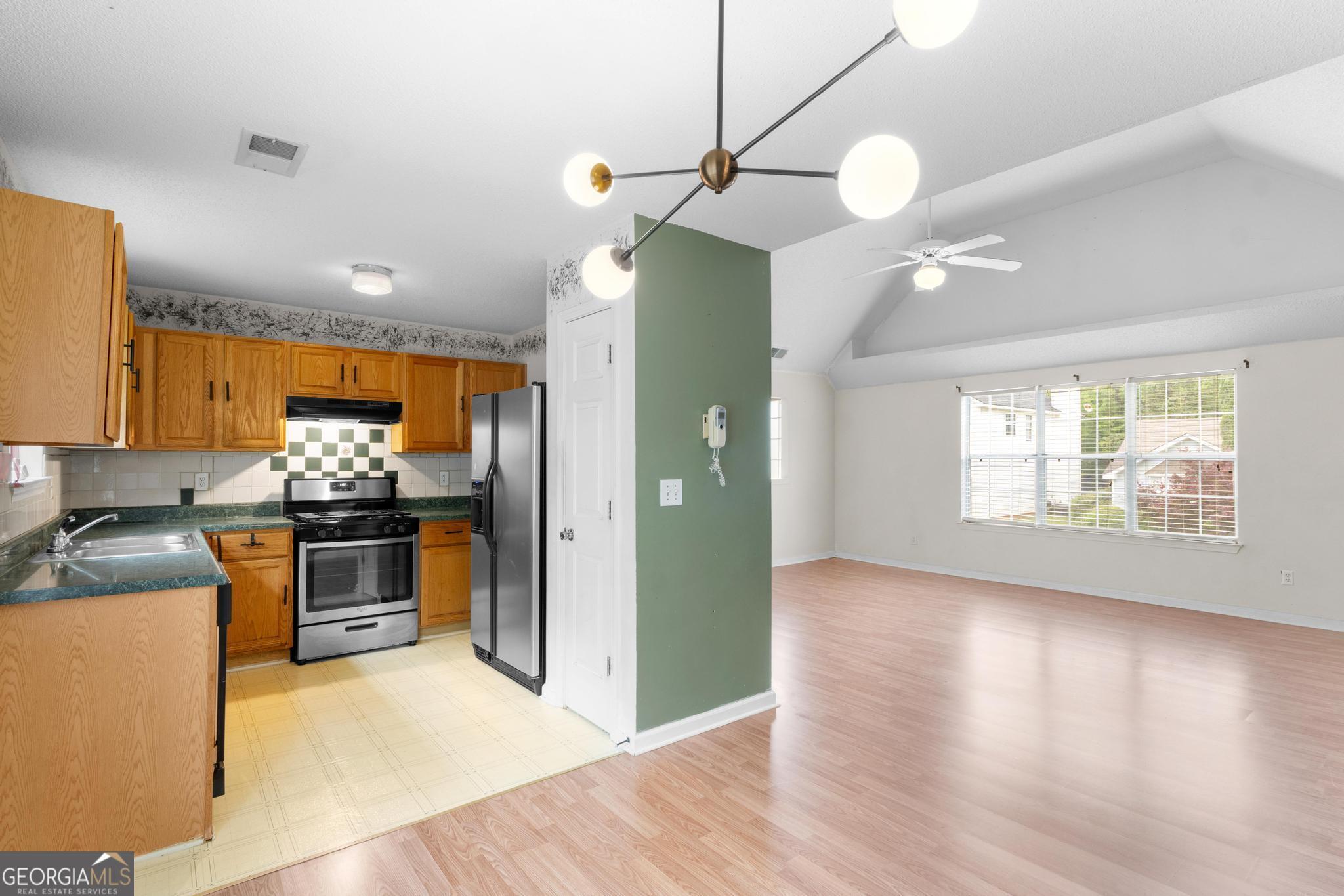 3599 Salem Glen RD
