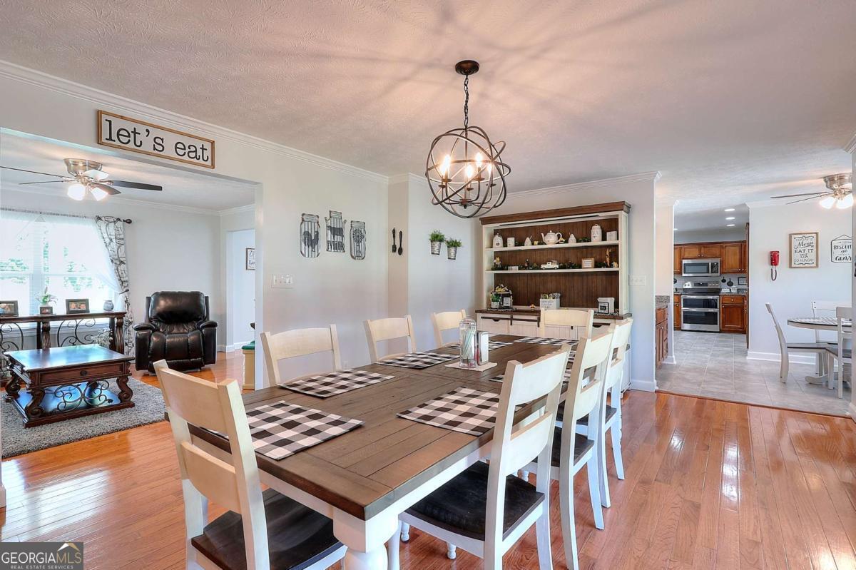 1621 Dixie RD