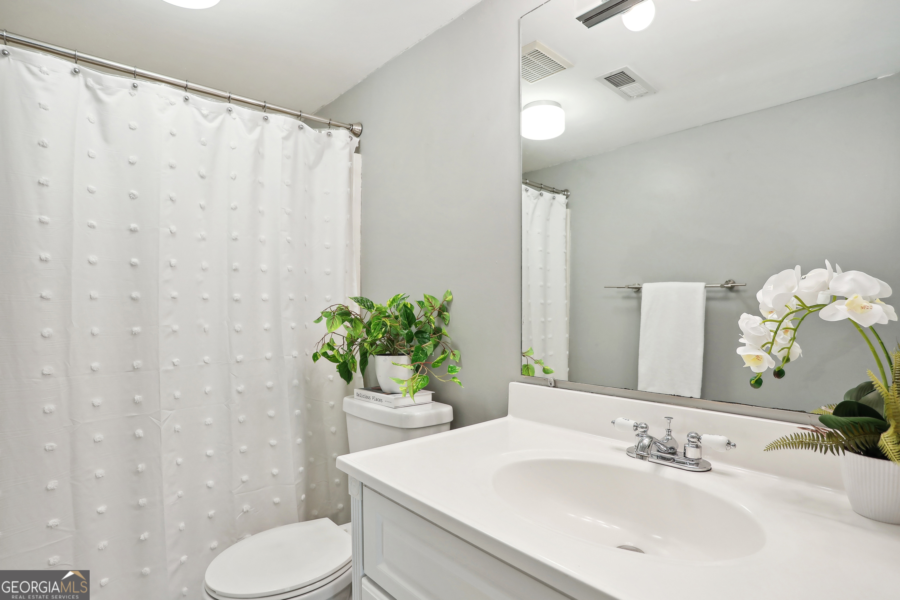 Photo 24 of 33 of 1218 Druid Knoll DR NE townhome