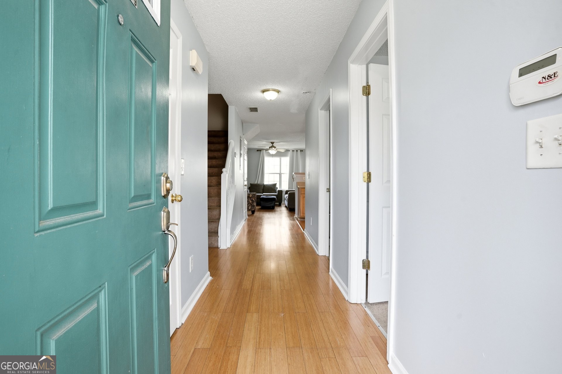 5339 Creekview LN
