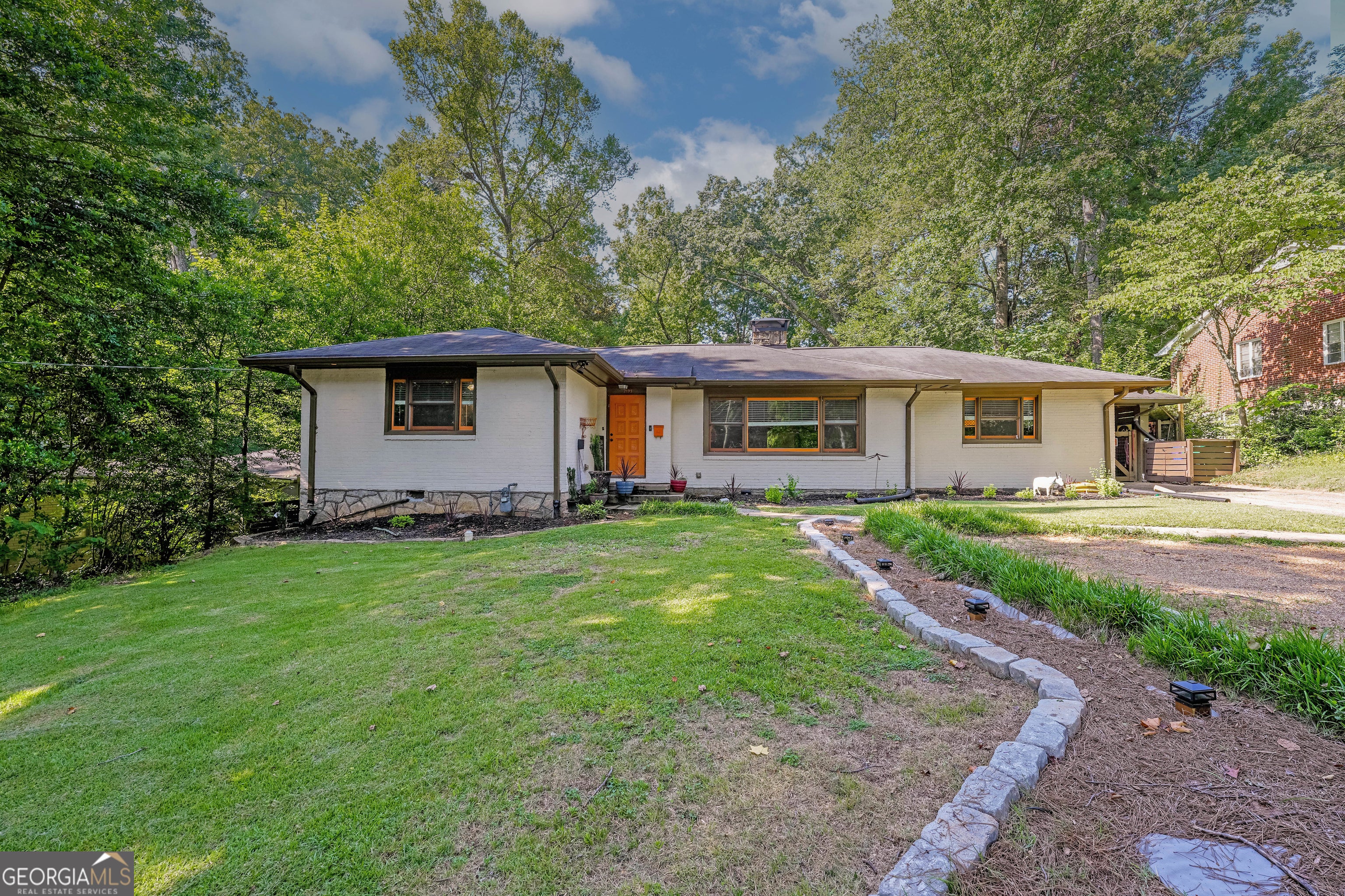 2193 W Ponce De Leon AVE