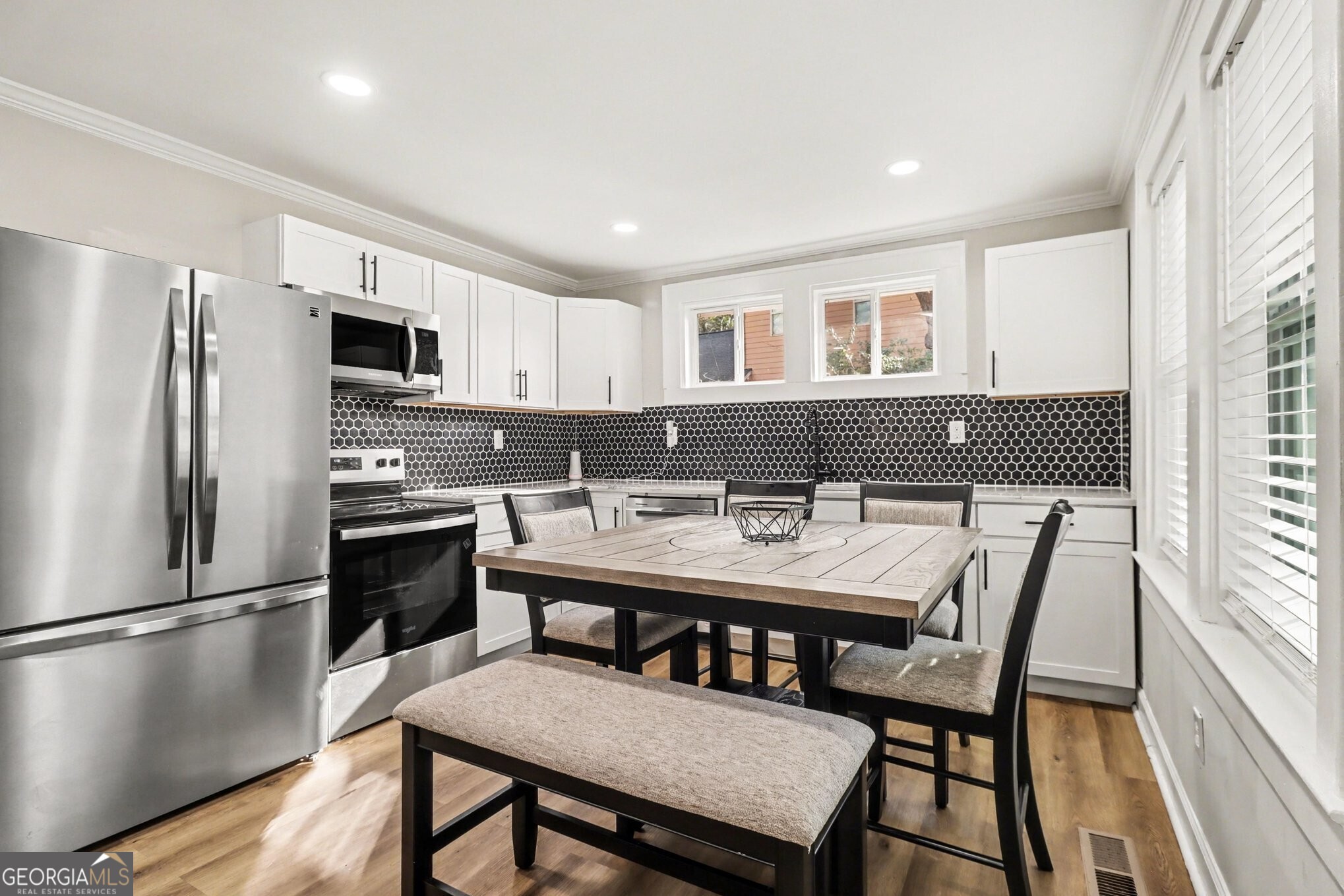 3779 Bakers Ferry RD SW