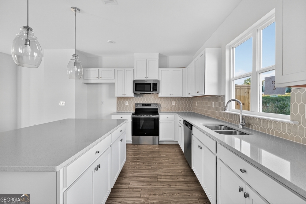 100 Epperly WAY