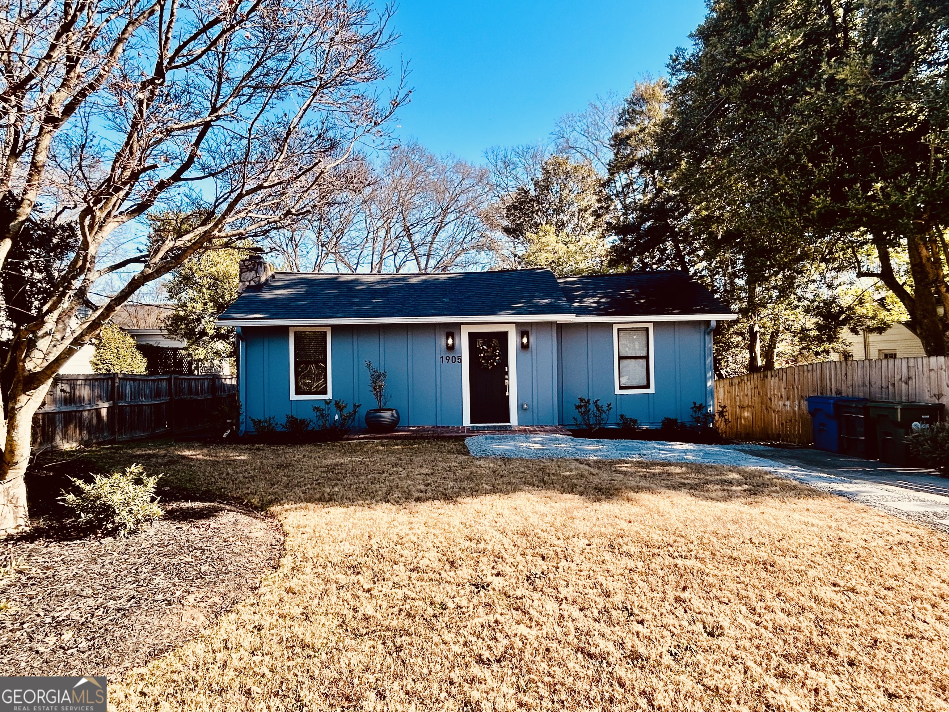 1905 Windemere DR NE