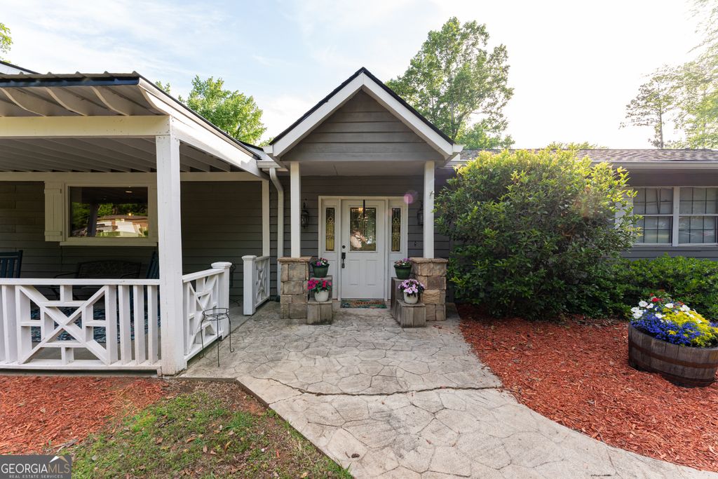 Photo of 142 Spurgeon Drive SE, Eatonton, GA 31024 (MLS # 10758030)