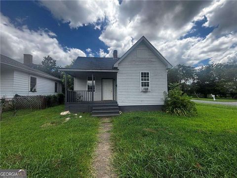 Photo of 722 La Due Street, Cedartown, GA 30125 (MLS # 10811457)