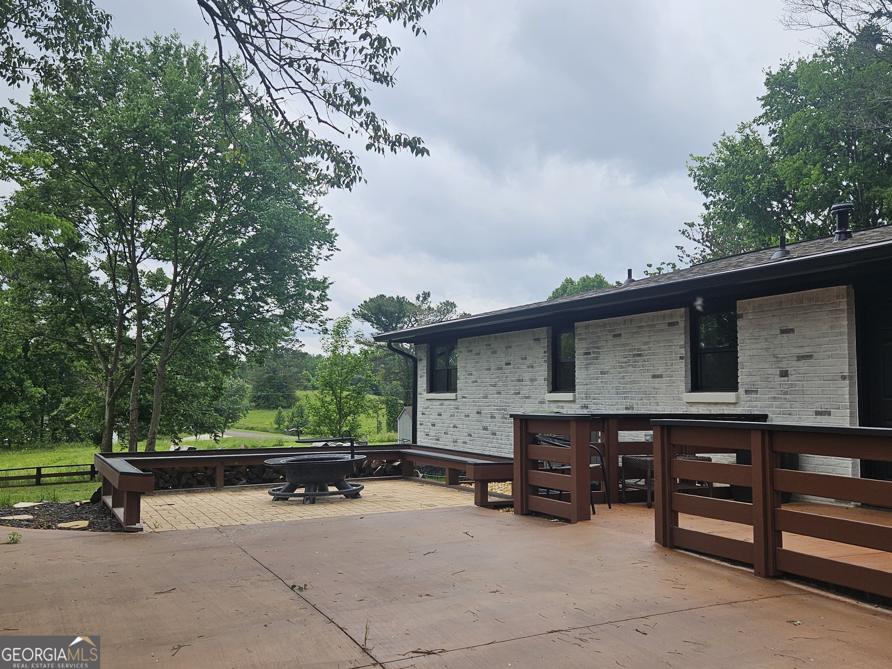 9351 Henderson Mountain RD