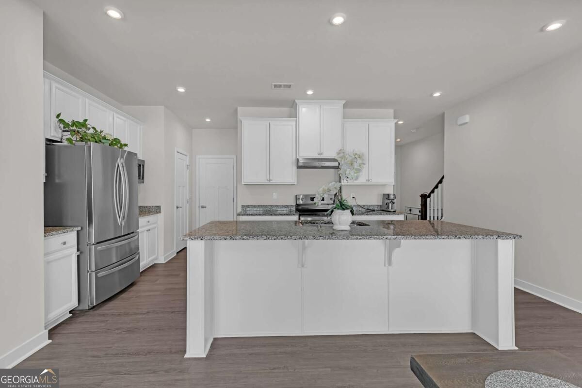 120 Salt Lake LN