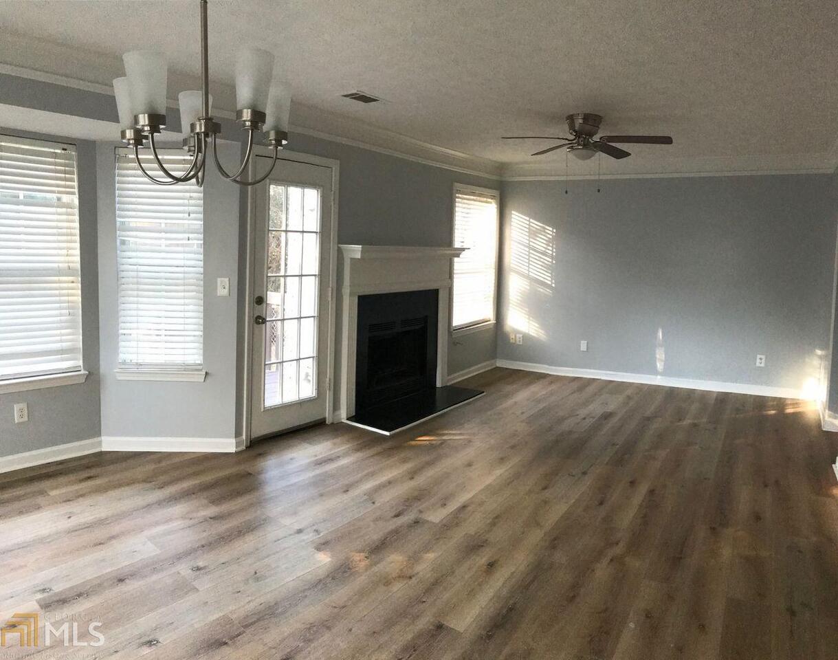 Burdett Ridge - Residential