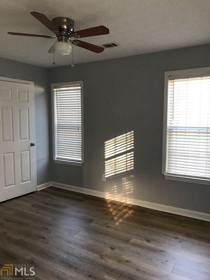 Burdett Ridge - Residential