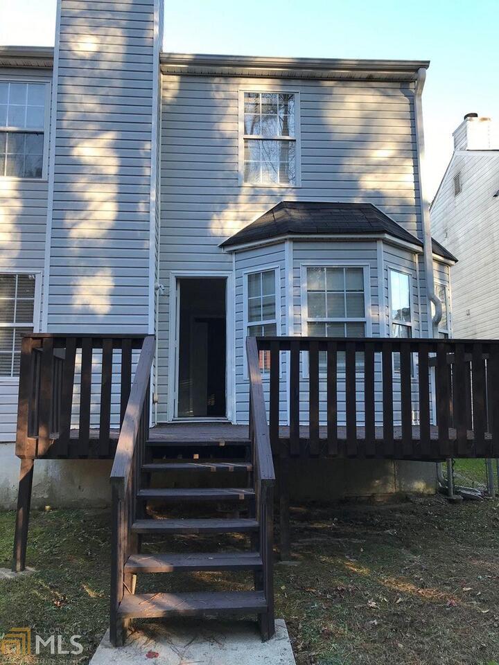 Burdett Ridge - Residential