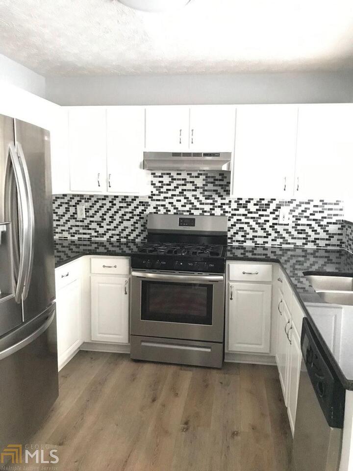 Burdett Ridge - Residential