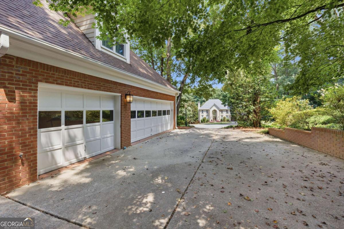 1890 Lakehurst CT SE