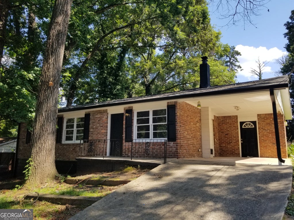 Photo of 2581 Oak Circle, Ellenwood, GA 30294 (MLS # 10840652)