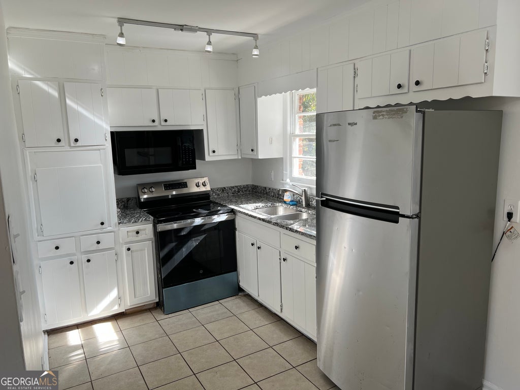 Photo of 2581 Oak Circle, Ellenwood, GA 30294 (MLS # 10840652)