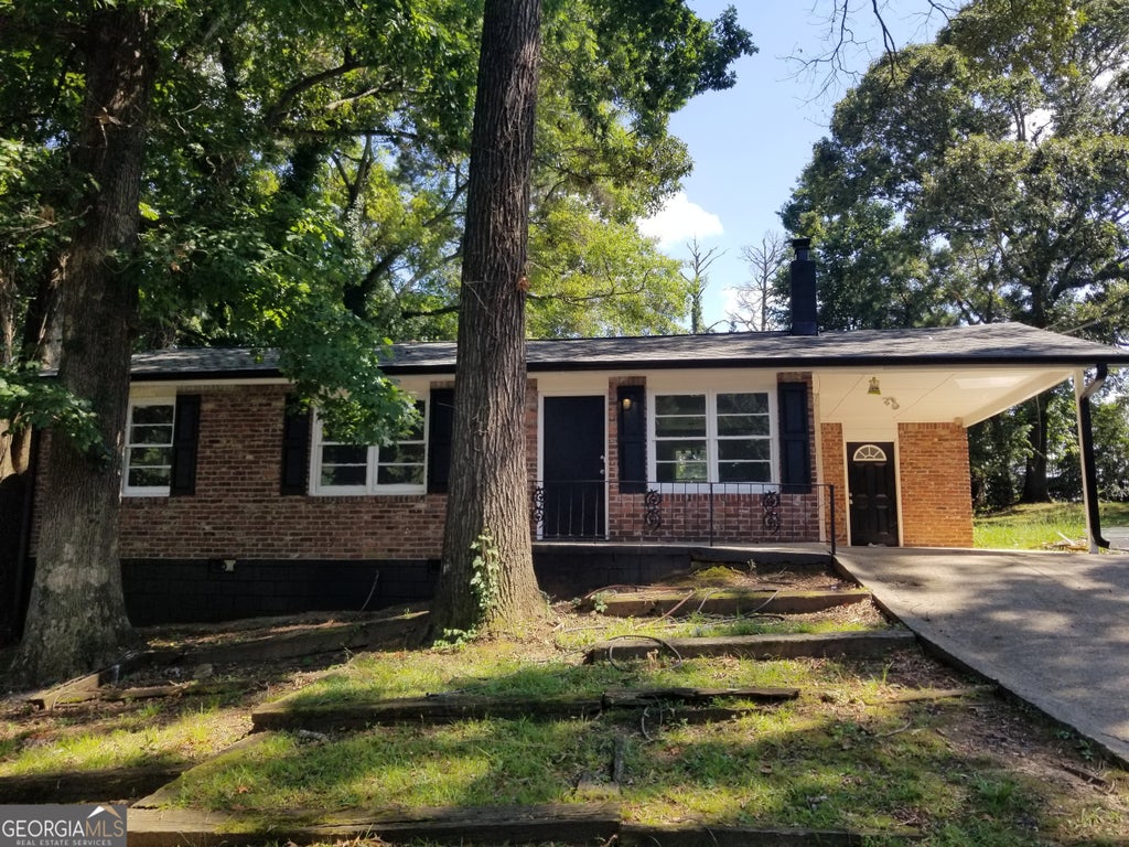 Photo of 2581 Oak Circle, Ellenwood, GA 30294 (MLS # 10840652)