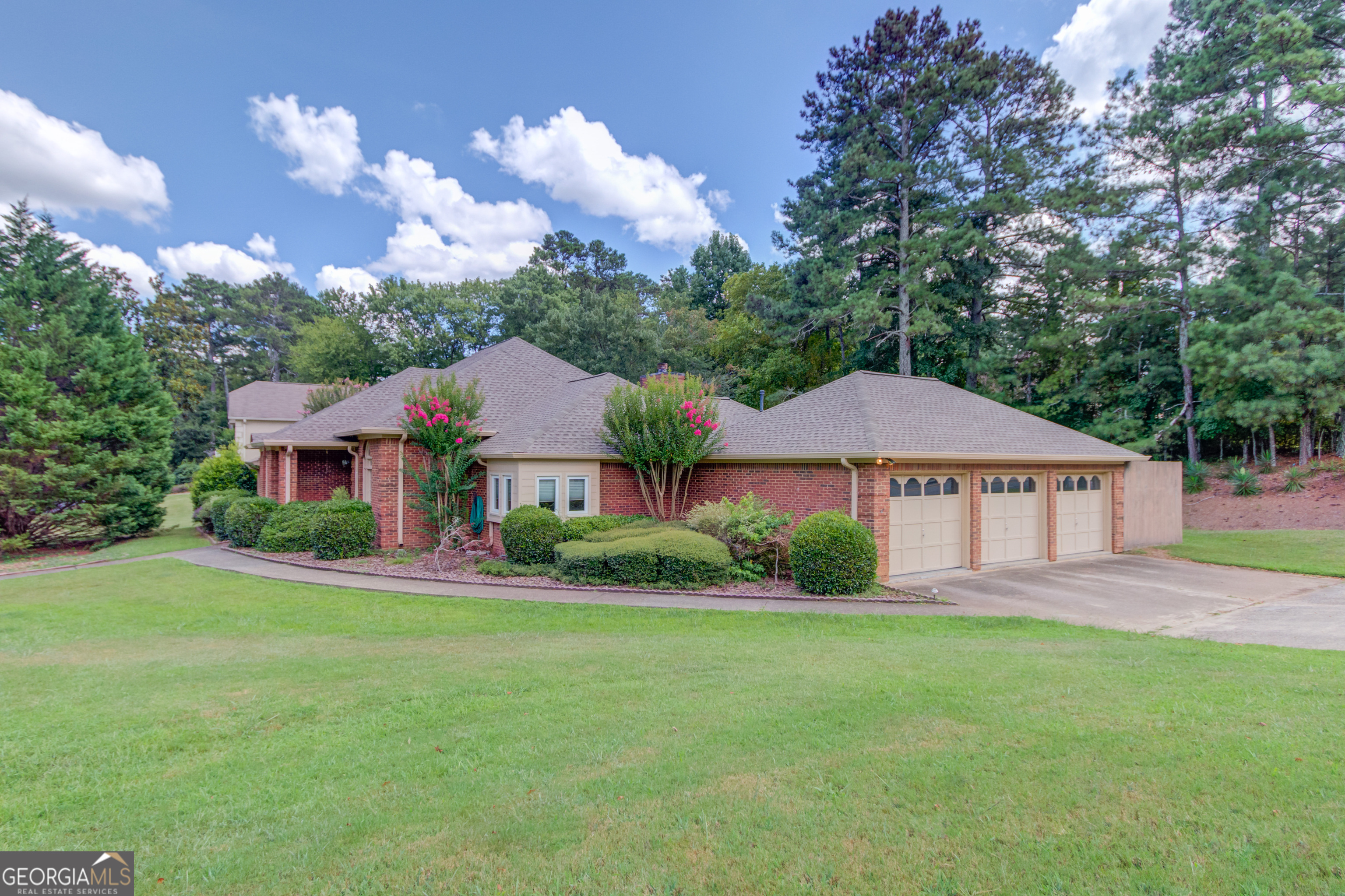 5270 Skidaway DR