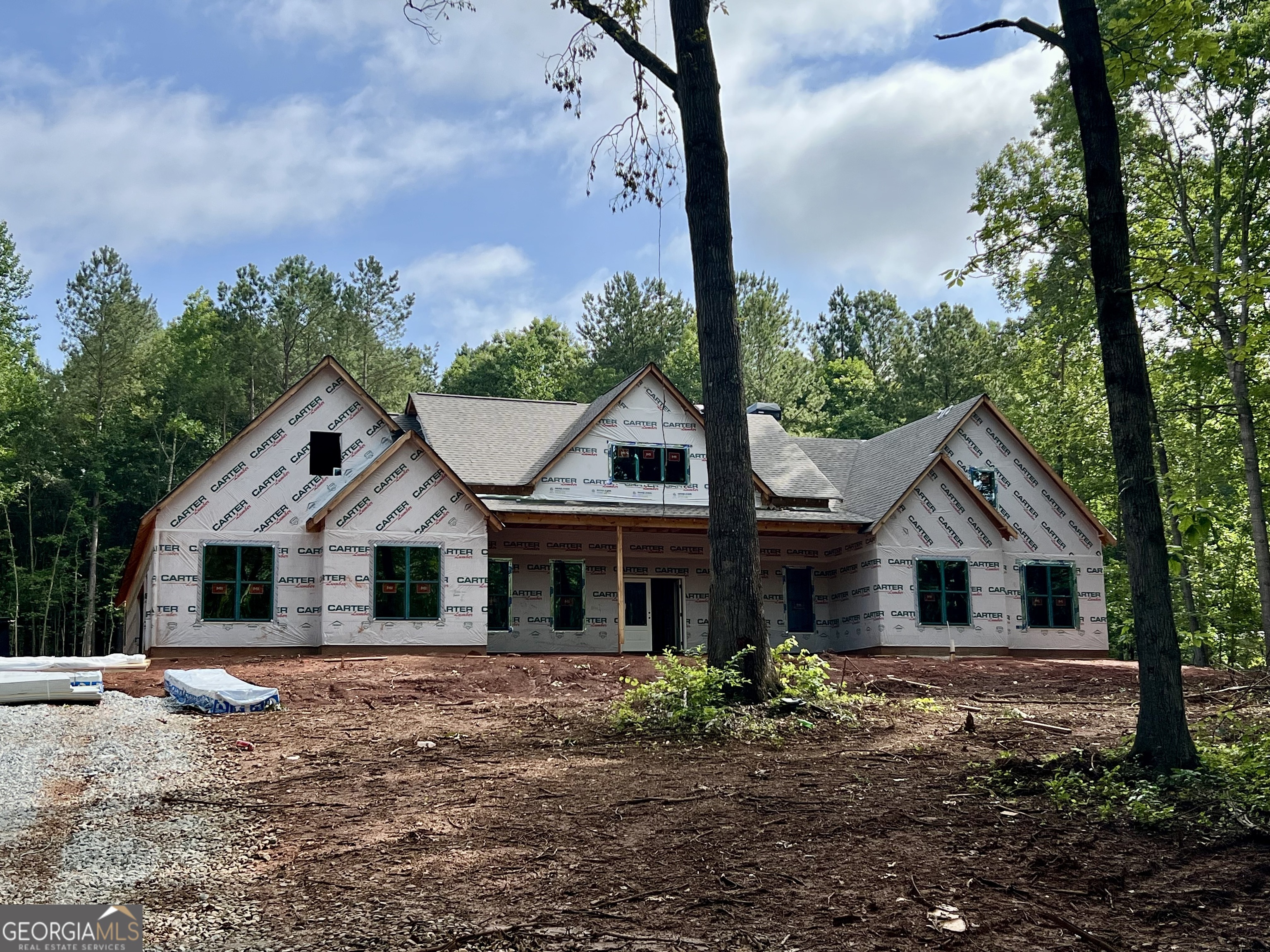 702 Primrose LN