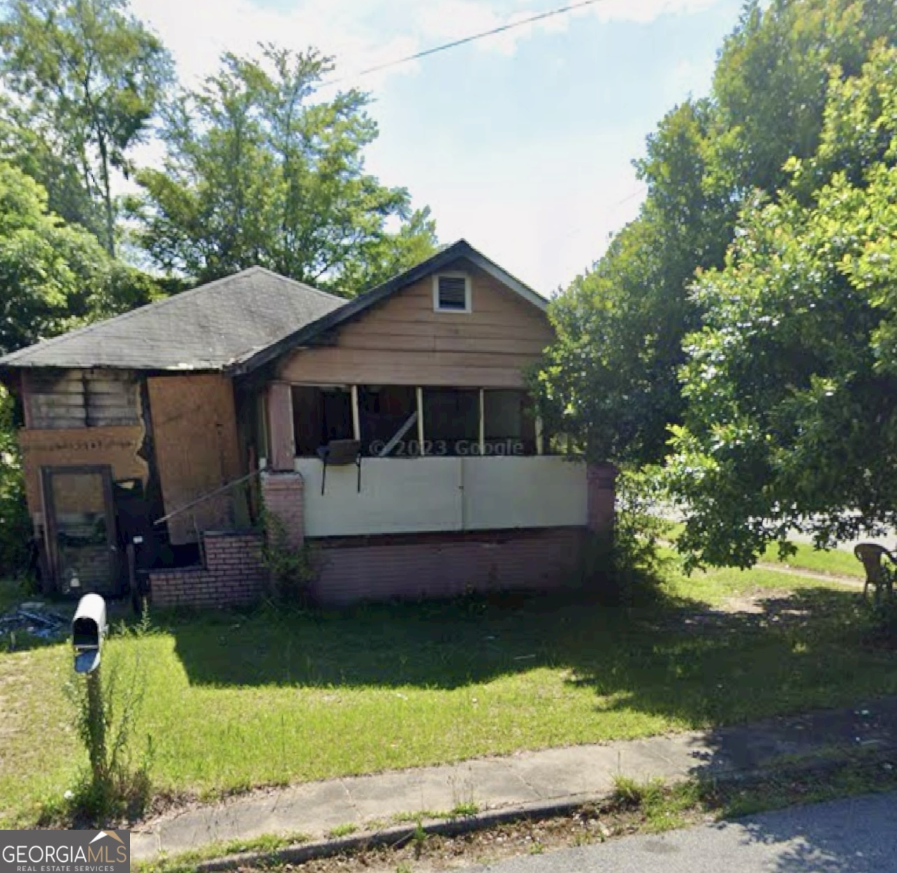 Investor Bundle Deal - $80,000 for 3 Properties! Fantastic opportunity for investors or builders. Seller is offering 3 properties as a package: 2723 Roy St, Macon, GA 31204 254 Lilly Ave, Macon, GA 31204 2376 2nd St, Macon, GA 31206 Structures are in poor condition and likely need to be torn down. Great potential for new construction or redevelopment. Properties sold as-is. Due to condition, entry is not advised without a licensed professional. Buyer assumes all responsibility for entry. Seller and agent make no guarantees regarding safety or condition.