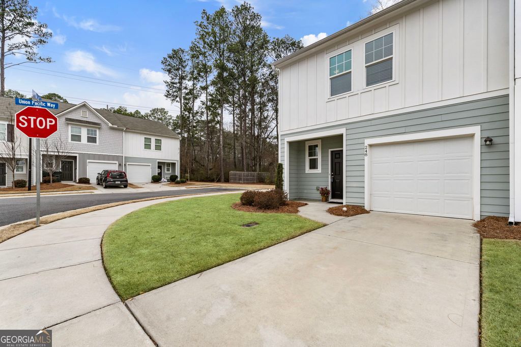 Photo of 248 Grand Central Way, Cartersville, GA 30120 (MLS # 10687085)