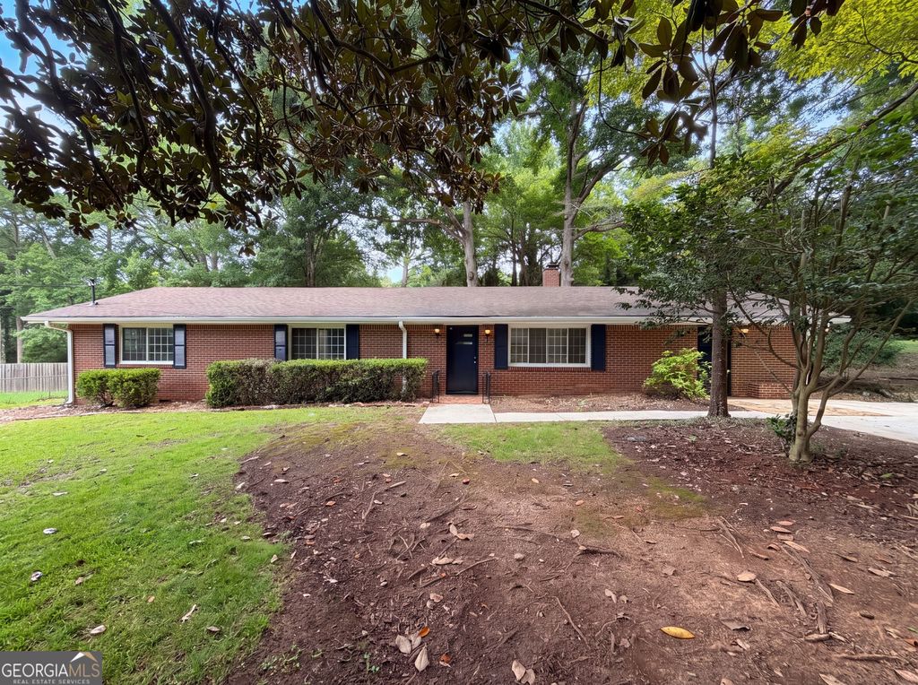 Photo of 210 Pinewood Lane, Stockbridge, GA 30281 (MLS # 10814399)