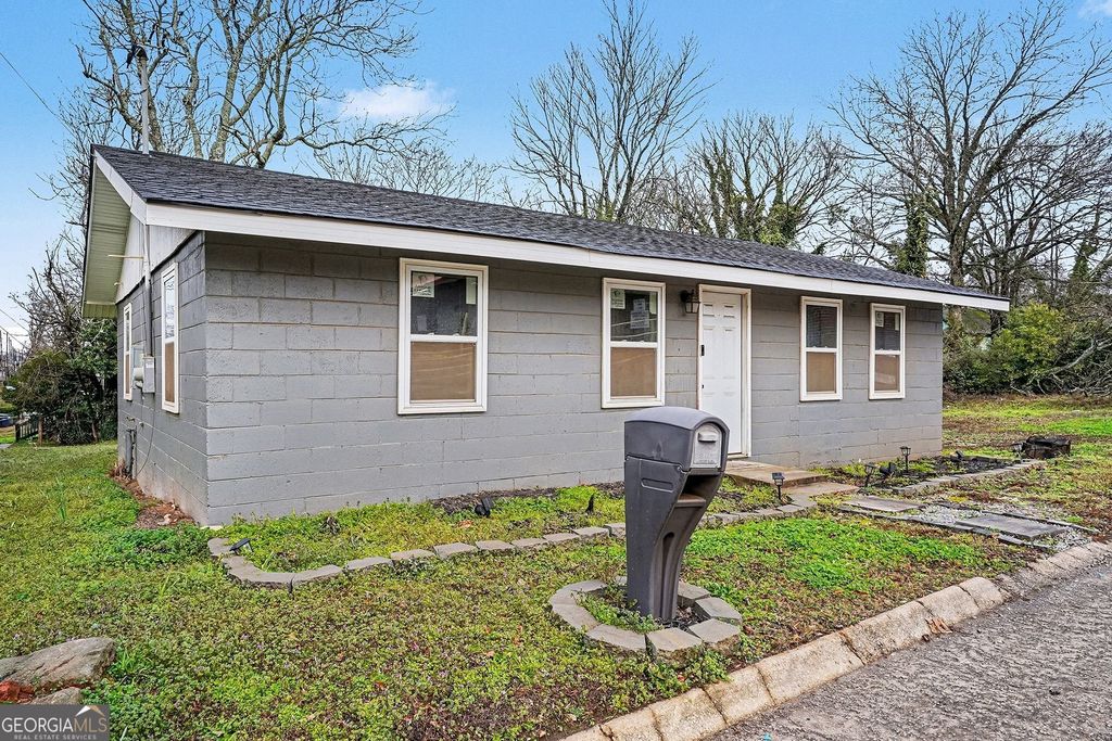 Photo of 123 N Brawner Street, Griffin, GA 30223 (MLS # 10680260)